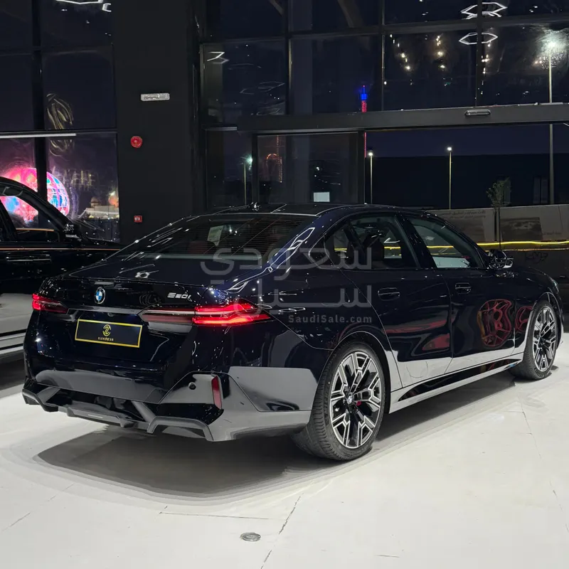 2026 بي ام دبليو الفئة الخامسة 520 أي