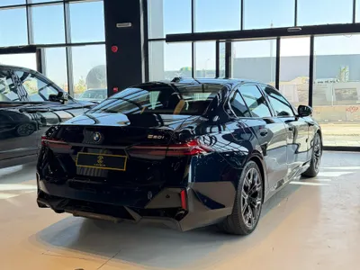 2026 بي ام دبليو الفئة الخامسة 520 أي