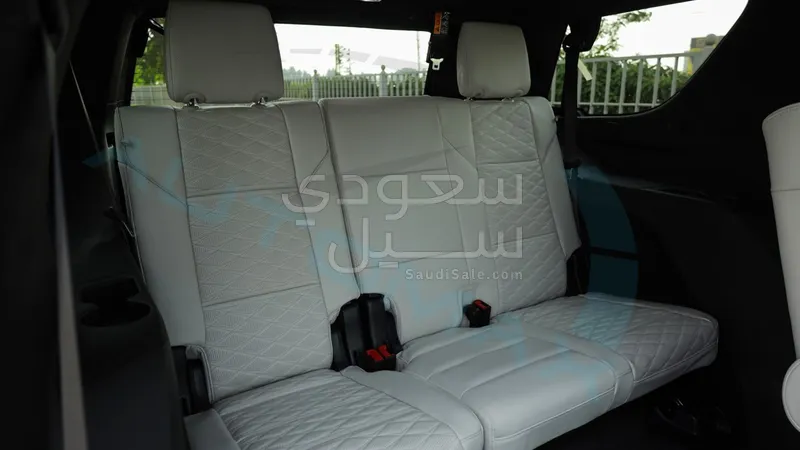 2025 كاديلاك اسكاليد سبورت