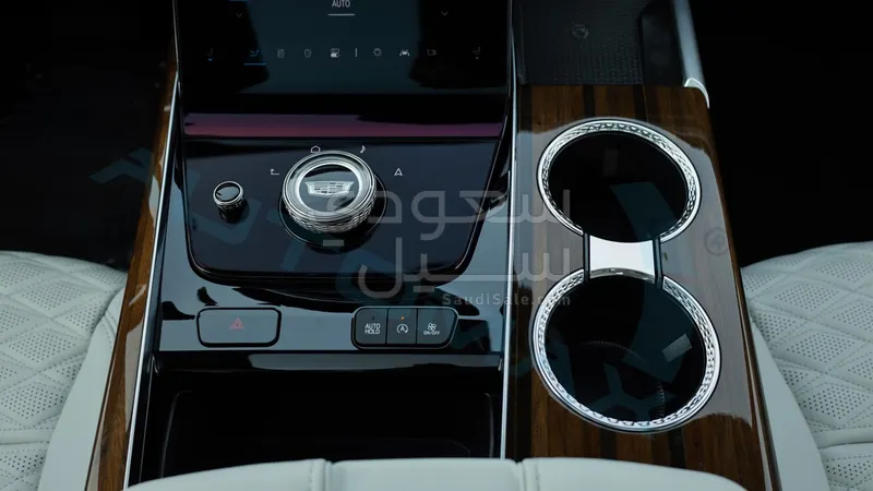 2025 كاديلاك اسكاليد سبورت