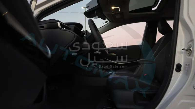 2025 تويوتا كورولا