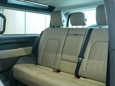 2022 لاند روفر ديفيندر 90