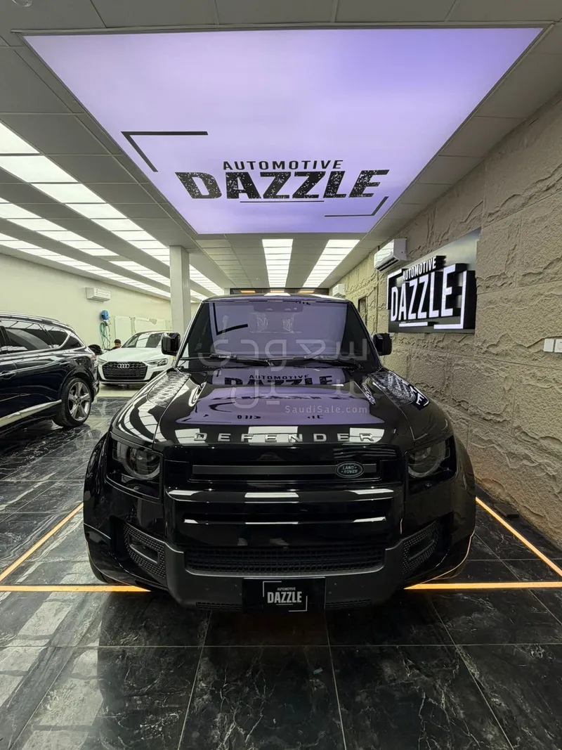 2023 لاند روفر ديفيندر 90