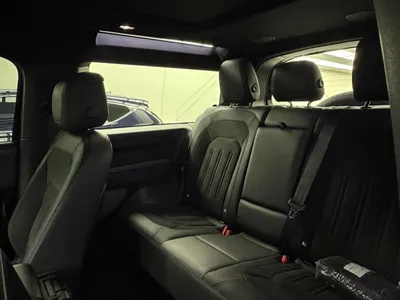 2023 لاند روفر ديفيندر 90