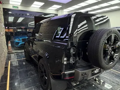 2023 لاند روفر ديفيندر 90