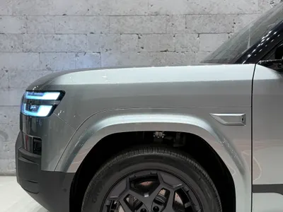 2025 بي واي دي ليوبارد 8