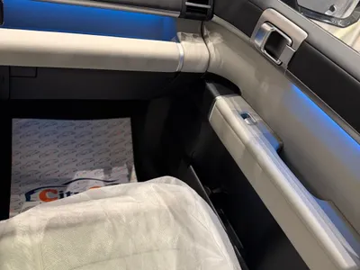 2025 بي واي دي ليوبارد 8