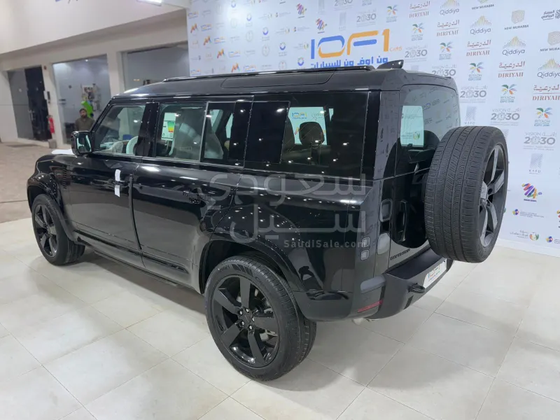 2026 لاند روفر ديفيندر اكس داينمك