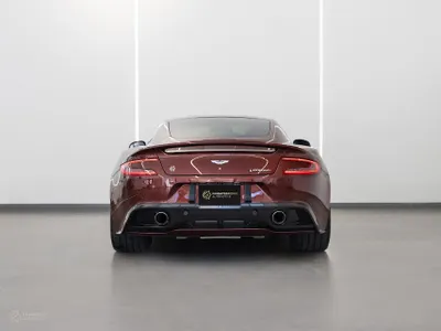 2013 استون مارتن فانكويش