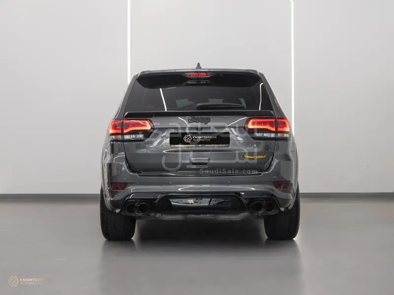 2021 جييب جراند شيروكي تراك هوك