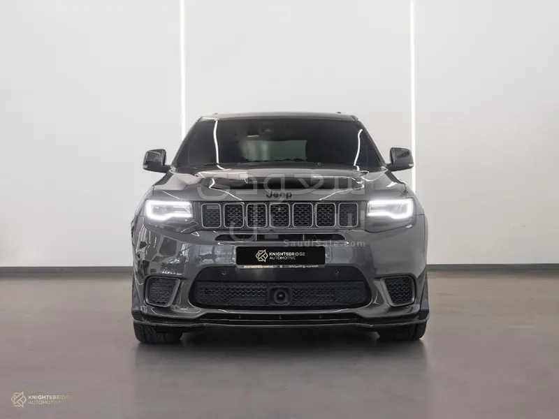 2021 جييب جراند شيروكي تراك هوك