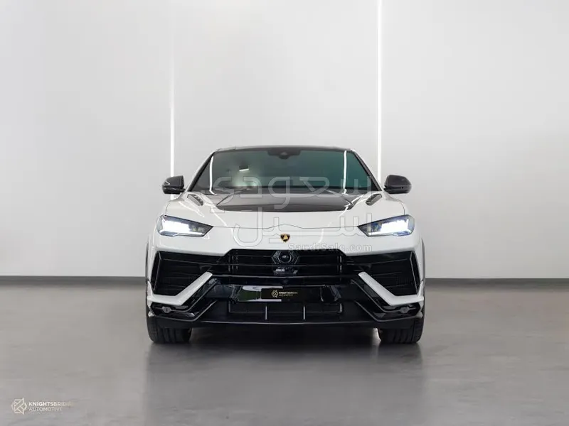 2024 لمبرجيني اوروس بيرفورمانتي