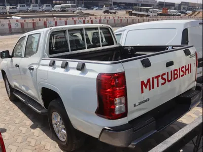 2024 متسوبيشي ال 200