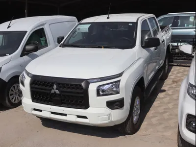 2024 متسوبيشي ال 200