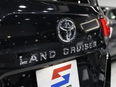 2025 تويوتا لاند كروزر جي اكس ار4