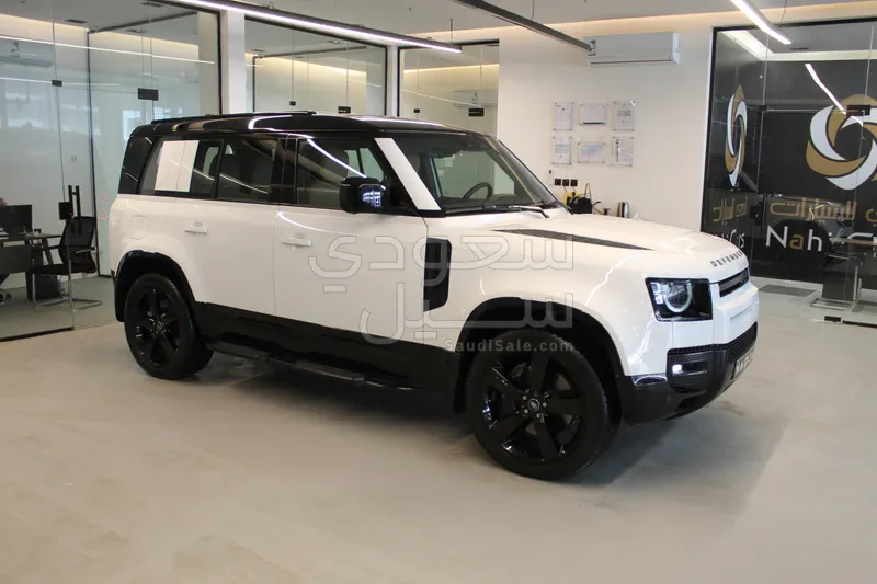 2025 لاند روفر ديفيندر 110