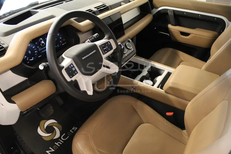 2025 لاند روفر ديفيندر 110