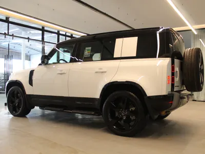 2025 لاند روفر ديفيندر 110