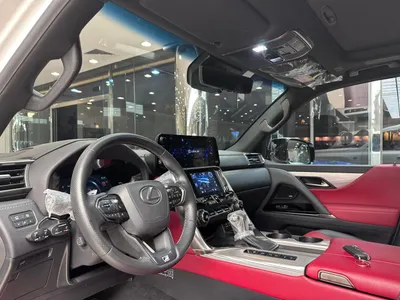 2024 لكزس إل إكس 600 إف