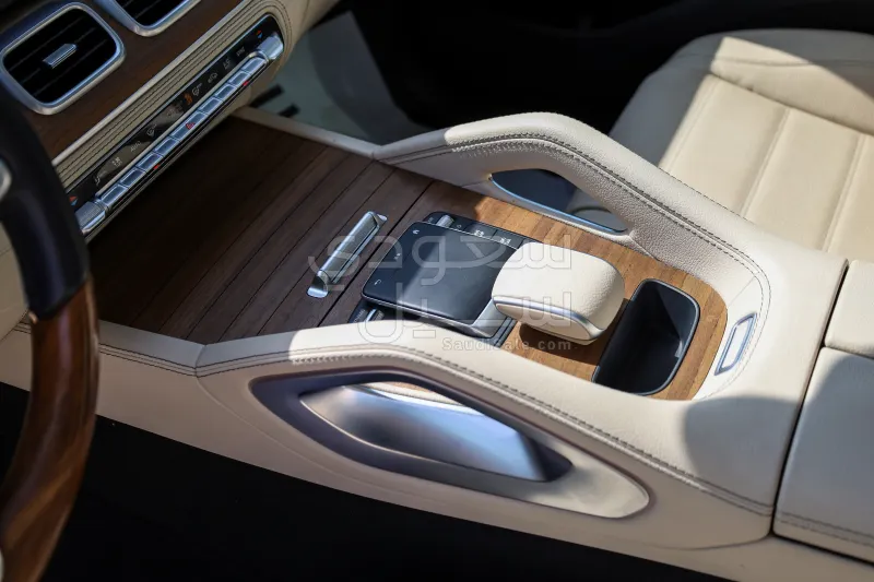 2023 مرسيدس - بنز جي إل إي 450