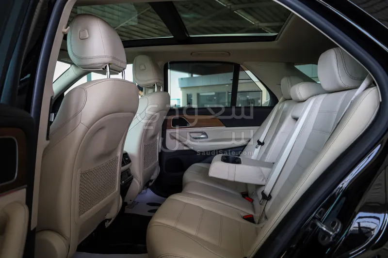 2023 مرسيدس - بنز جي إل إي 450