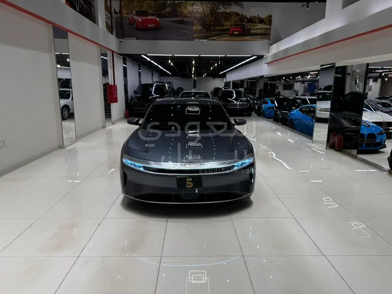 2025 لوسيد اير بيور