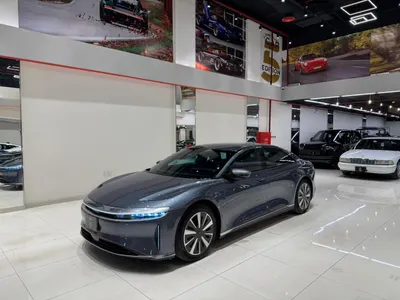 2025 لوسيد اير بيور