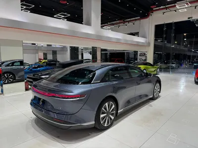 2025 لوسيد اير بيور