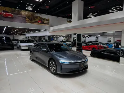 2025 لوسيد اير بيور