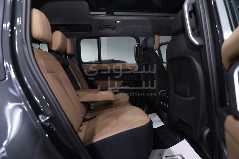 2025 لاند روفر ديفيندر اكس