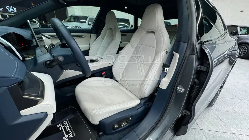 2024 جيلي ازكارا