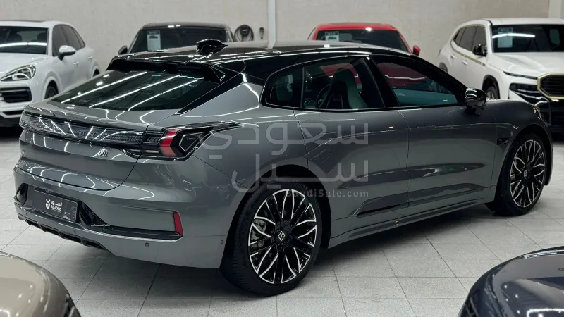 2024 جيلي ازكارا