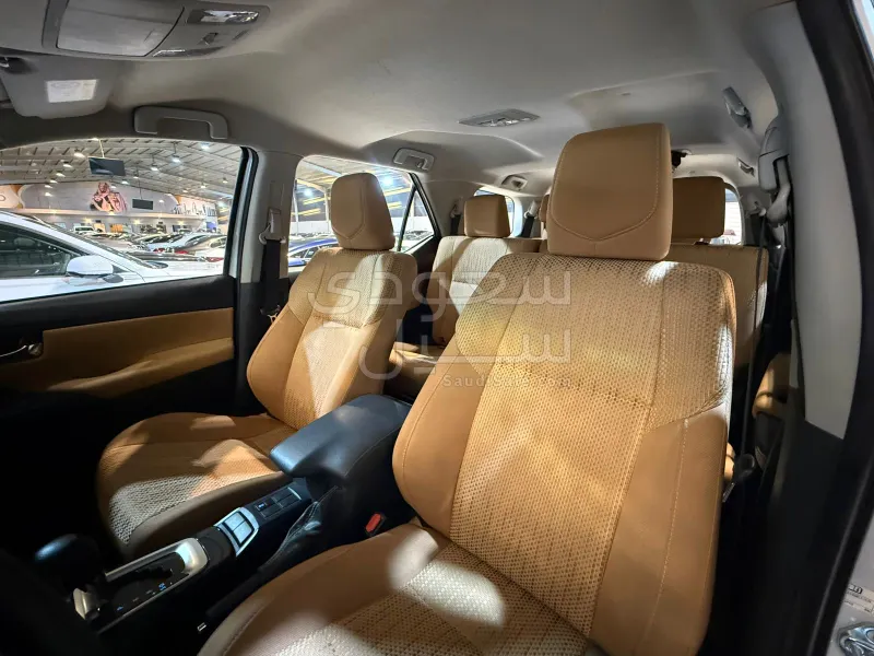 2024 تويوتا فورشنر جي اكس