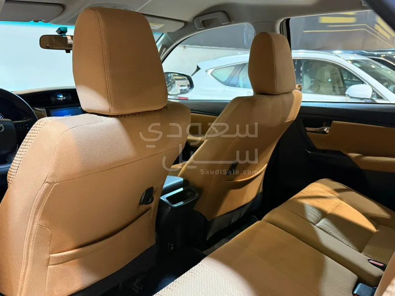 2024 تويوتا فورشنر جي اكس