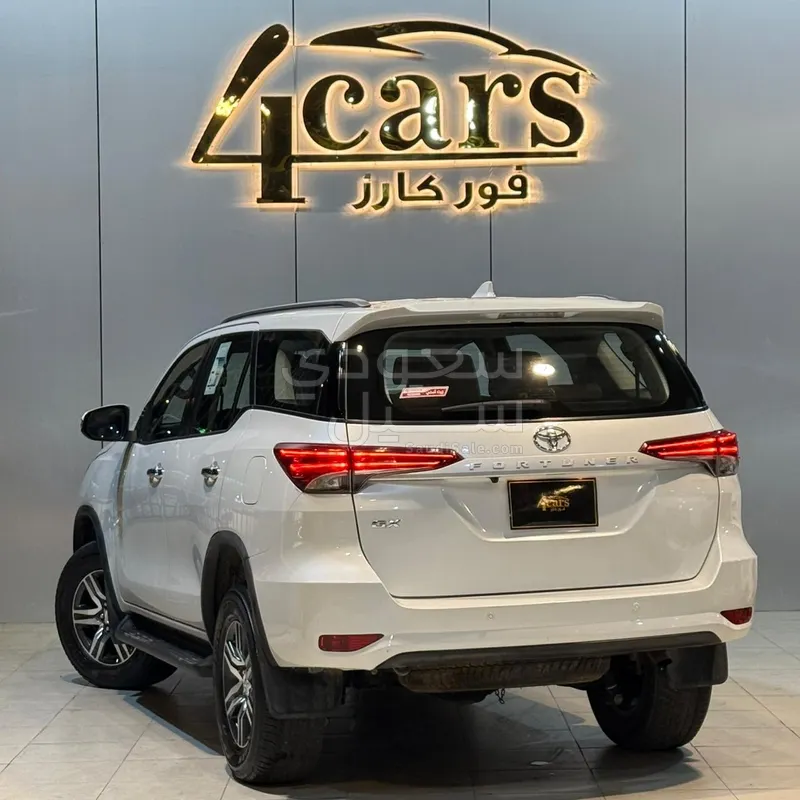2024 تويوتا فورشنر جي اكس