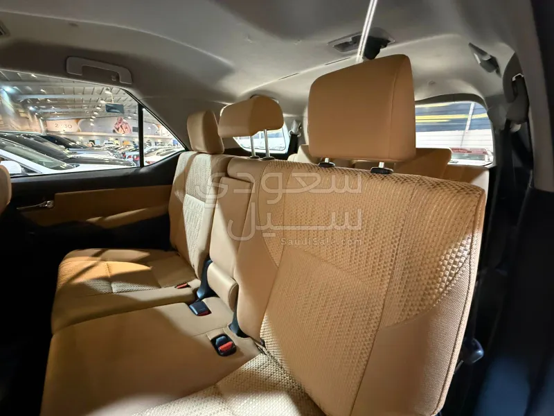 2024 تويوتا فورشنر جي اكس