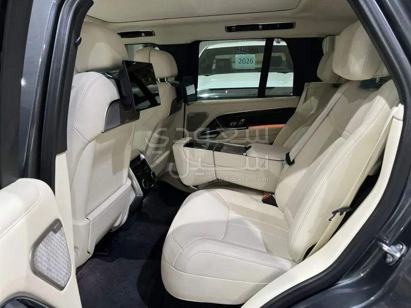 2024 لاند روفر رينج روفر اوتوبيوغرافي