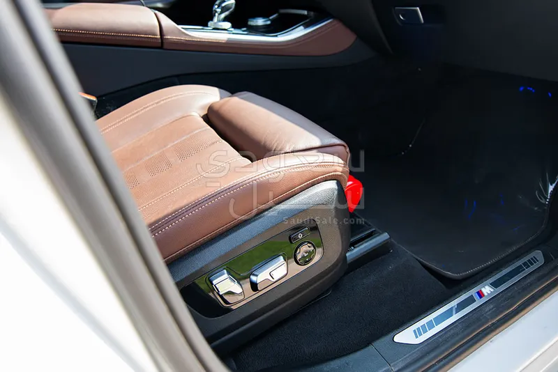 2022 بي ام دبليو الفئة اكس 5 إم كت