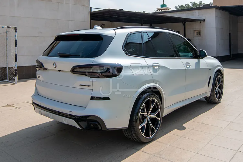 2022 بي ام دبليو الفئة اكس 5 إم كت