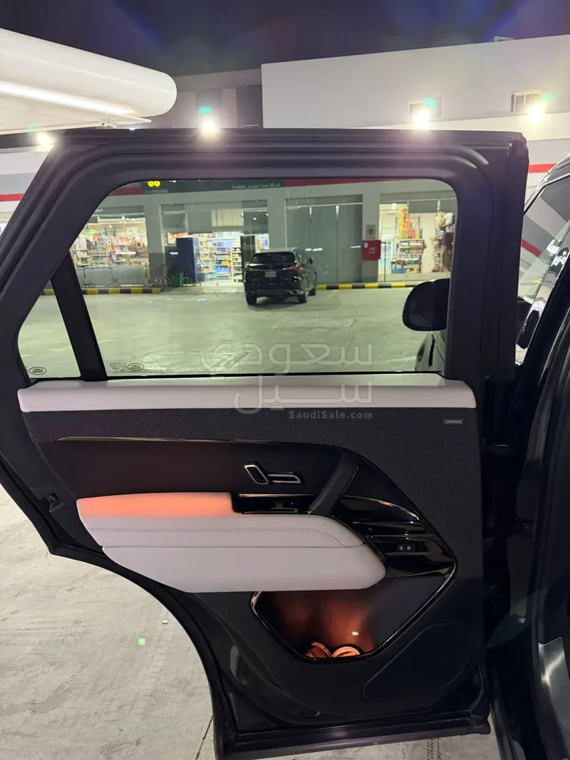 2023 لاند روفر رينج روفر سبورت اس اي