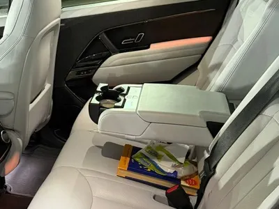 2023 لاند روفر رينج روفر سبورت اس اي