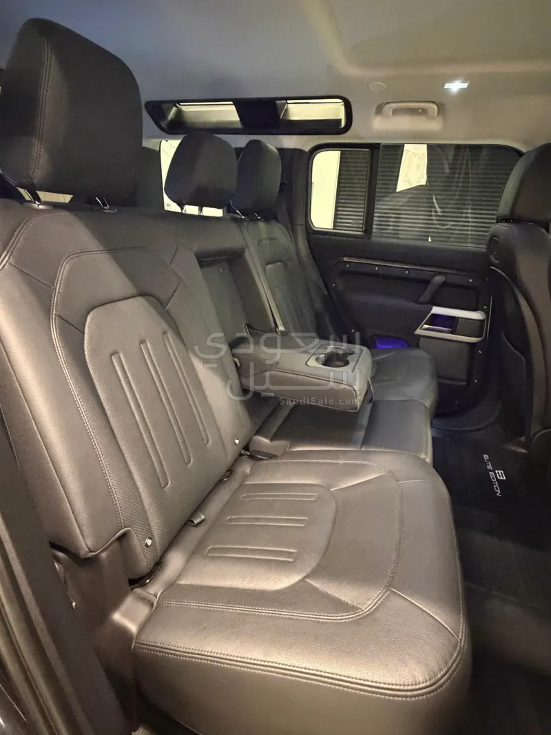 2022 لاند روفر ديفيندر اس