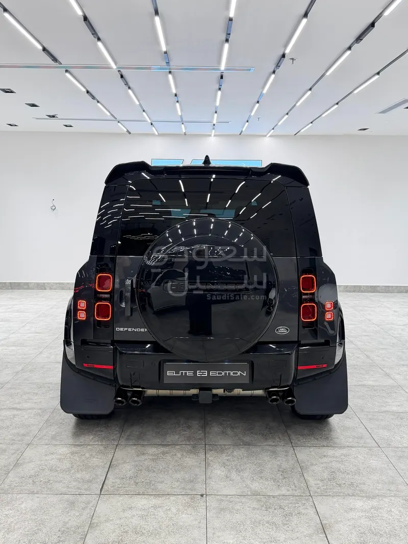 2022 لاند روفر ديفيندر اس