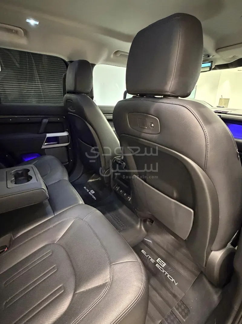 2022 لاند روفر ديفيندر اس