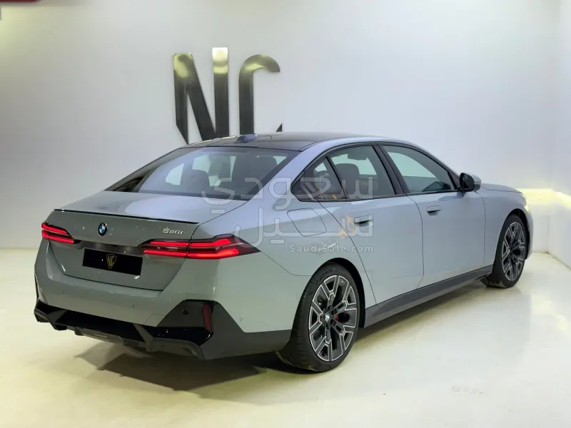 2026 بي ام دبليو الفئة الخامسة 520 أي