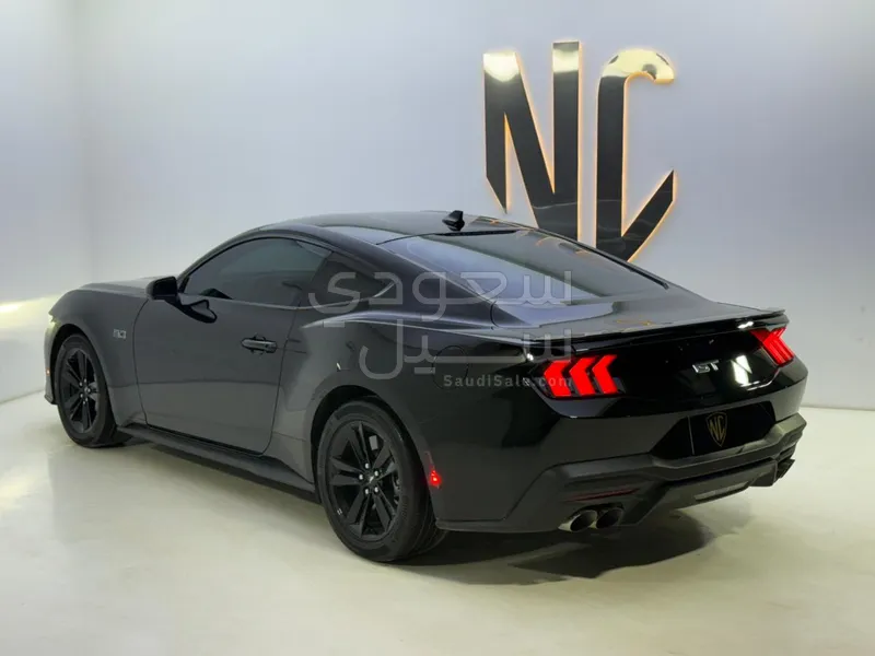 2024 فورد موستانغ جي تي