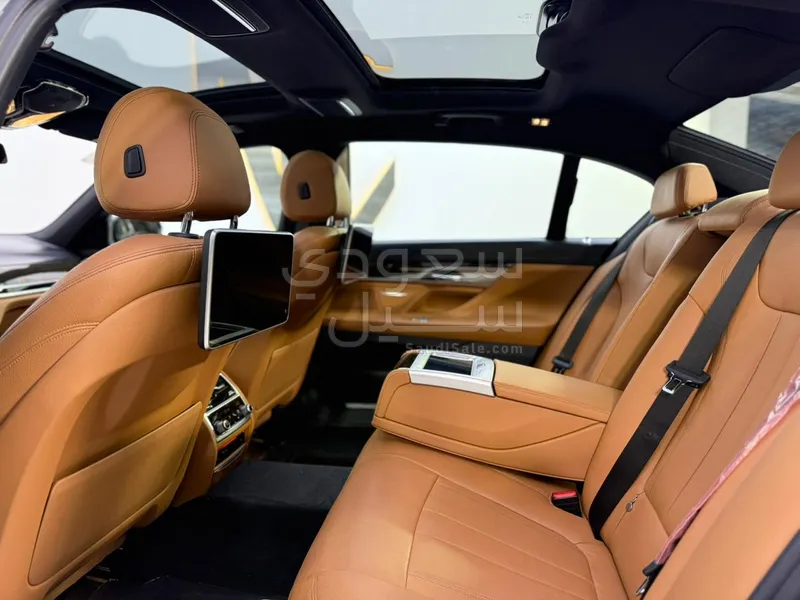 2017 بي ام دبليو الفئة السابعة 730 إل أي