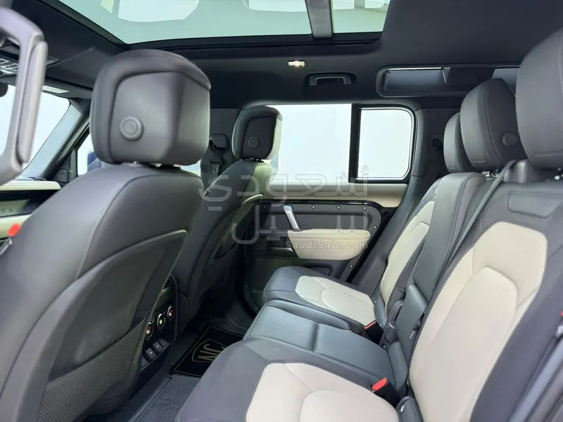 2023 لاند روفر ديفيندر اس اي