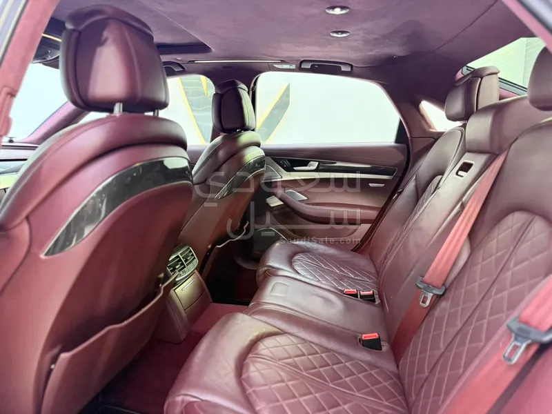 2016 اودي اس 8