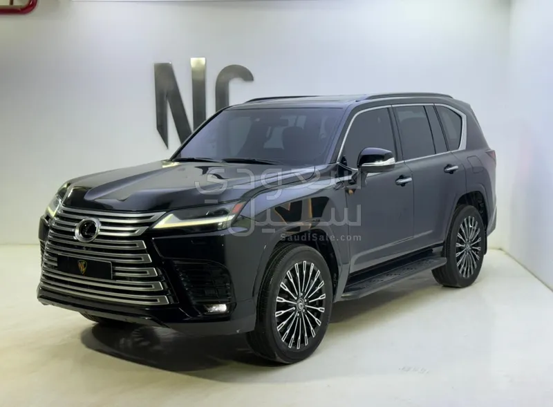 2022 لكزس إل إكس 600 في أي بي